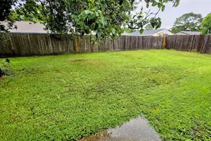 7518 Smiling Wood Ln, Houston, TX 77086 - Photo 12