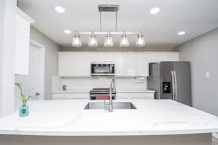 8051 Bay Branch Dr, The Woodlands, TX 77382 - Photo 12