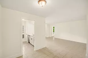 5704 Edgemoor Dr, Houston, TX 77081 - Photo 4