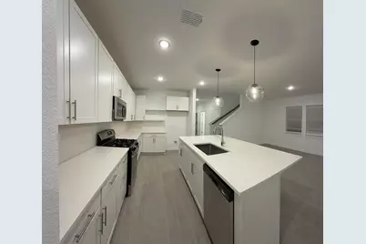 4715 Bay Vista Drive, Baytown, TX 77523 - Photo 8