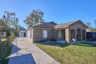 9010 Linda Vista Rd, Houston, TX 77078 - Photo 4