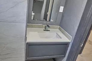 9010 Linda Vista Rd, Houston, TX 77078 - Photo 14