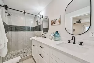 1615 Avenue L, Galveston, TX 77550 - Photo 24