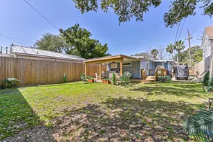 1615 Avenue L, Galveston, TX 77550 - Photo 42