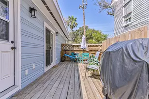 1615 Avenue L, Galveston, TX 77550 - Photo 40