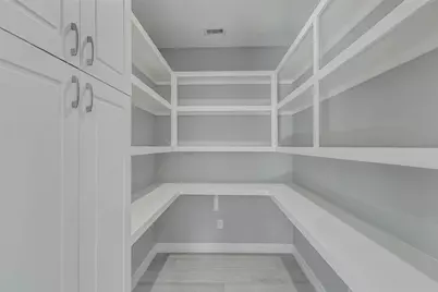 6705 Roanoke St, Houston, TX 77028 - Photo 10