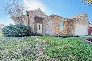 9530 Flying Eagle Ct, Houston, TX 77083 - Photo 2