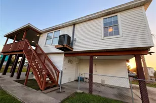16701 Moby Dick Dr, Jamaica Beach, TX 77554 - Photo 4