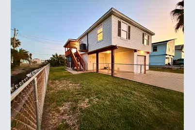16701 Moby Dick Drive, Jamaica Beach, TX 77554 - Photo 2