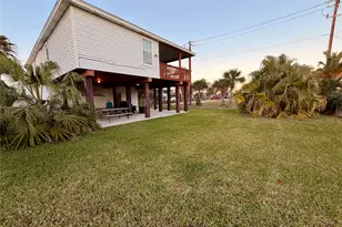 16701 Moby Dick Dr, Jamaica Beach, TX 77554 - Photo 34