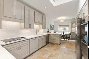 153 Sage Rd, Houston, TX 77056 - Photo 6
