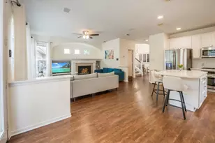 14 N Flickering Sun Cir, The Woodlands, TX 77382 - Photo 8