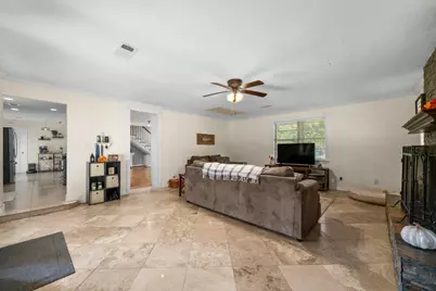 209 Hillcrest Drive, Conroe, TX 77303 - Photo 12