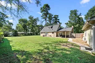 209 Hillcrest Dr, Conroe, TX 77303 - Photo 26