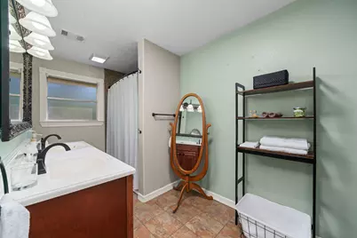 209 Hillcrest Drive, Conroe, TX 77303 - Photo 18