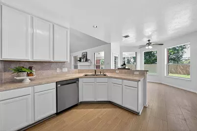 13910 Sunset View Drive, Houston, TX 77083 - Photo 8