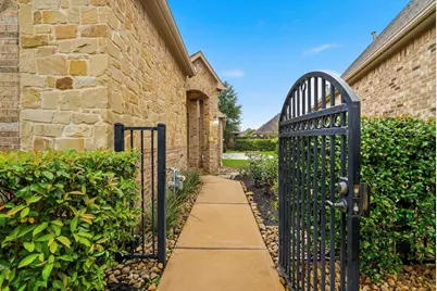 27003 Monterey Bend Lane, Katy, TX 77494 - Photo 4
