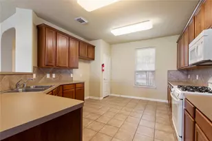 5310 Meadow Canyon Dr, Sugar Land, TX 77479 - Photo 10