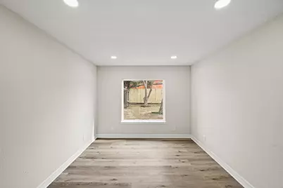 3011 Freshmeadows Drive, Houston, TX 77063 - Photo 18