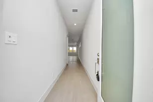 3003A Ventas Dr, Houston, TX 77047 - Photo 2