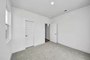 3003A Ventas Dr, Houston, TX 77047 - Photo 32