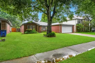 1723 Oak Ridge Dr, Kemah, TX 77565 - Photo 2