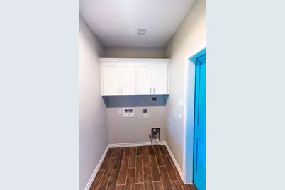 507 E Foley Street, Alvin, TX 77511 - Photo 8