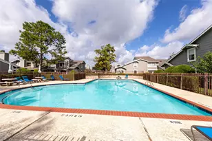 6313 Peacock Hills Dr, Houston, TX 77035 - Photo 18