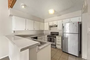 6313 Peacock Hills Dr, Houston, TX 77035 - Photo 4