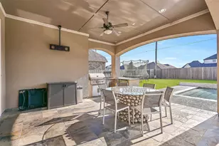 1310 Tamina Pass Ln, Friendswood, TX 77546 - Photo 38