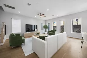 8705 Ojeman Oaks Ln, Houston, TX 77055 - Photo 8