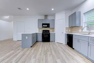 8203 Woodlyn Rd, Houston, TX 77028 - Photo 18