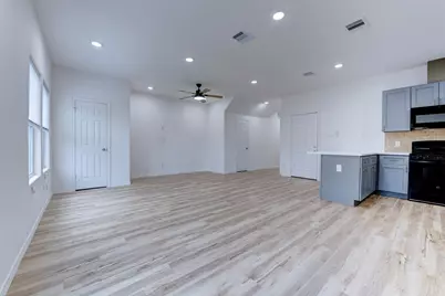 8203 Woodlyn Road #C, Houston, TX 77028 - Photo 6