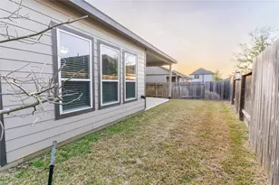 2512 Austin Hills Ct, Conroe, TX 77304 - Photo 36