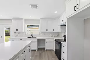 301 Brown Dr, Texas City, TX 77591 - Photo 8