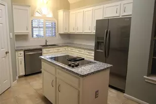 3907 Princeton Park Ct, Pasadena, TX 77058 - Photo 4