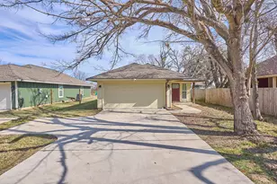 1807 Nuches Ln, Bryan, TX 77803 - Photo 2