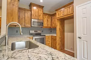 1807 Nuches Ln, Bryan, TX 77803 - Photo 10