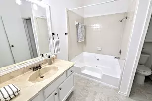 17641 Red Oak Dr, Houston, TX 77090 - Photo 14