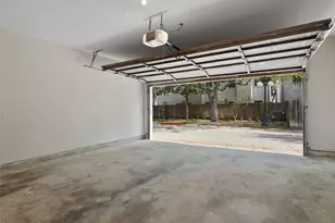 17641 Red Oak Dr, Houston, TX 77090 - Photo 20