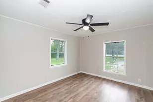 2523 S Broadway St, La Porte, TX 77571 - Photo 10