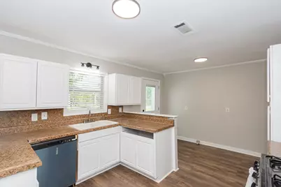 2523 S Broadway Street, La Porte, TX 77571 - Photo 8