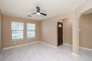 8902 Grand Villa Ln, Richmond, TX 77407 - Photo 4