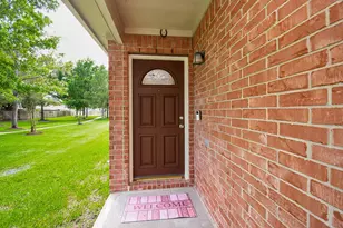 8902 Grand Villa Ln, Richmond, TX 77407 - Photo 2