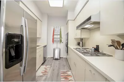 5000 Montrose Boulevard #12B, Houston, TX 77006 - Photo 24