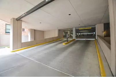 5000 Montrose Boulevard #12B, Houston, TX 77006 - Photo 4