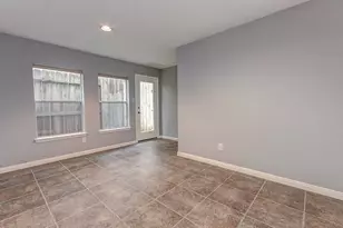 2649 Helena St, Houston, TX 77006 - Photo 8