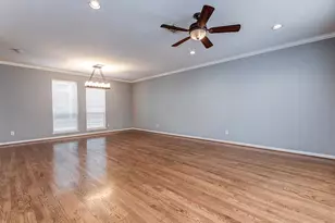 2649 Helena St, Houston, TX 77006 - Photo 10