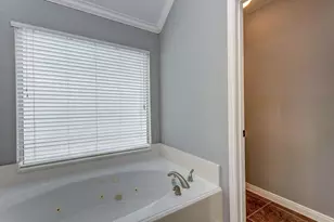 2649 Helena St, Houston, TX 77006 - Photo 26