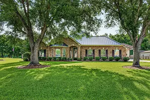 3326 River Bend Dr, Rosenberg, TX 77471 - Photo 2
